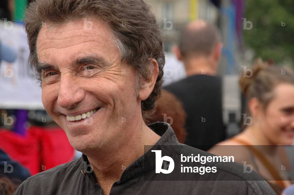 Jack Lang during the Gay Pride (Lesbian, Gay, Bi and Trans pride march) in Paris (France) on May 24, 2006. -Available except in Belgium-