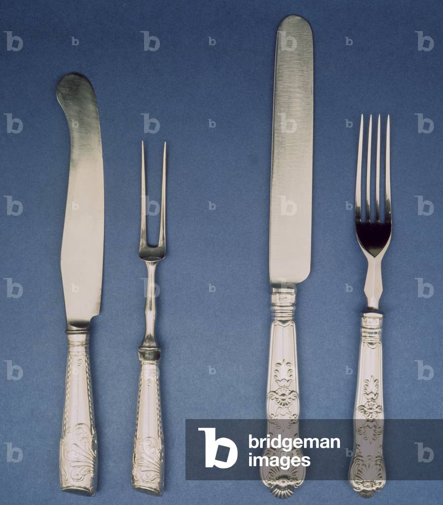 Coltello e forchetta in argento, Sheffield, c.1780 e versioni successive 1835, di Atkin e Oxley