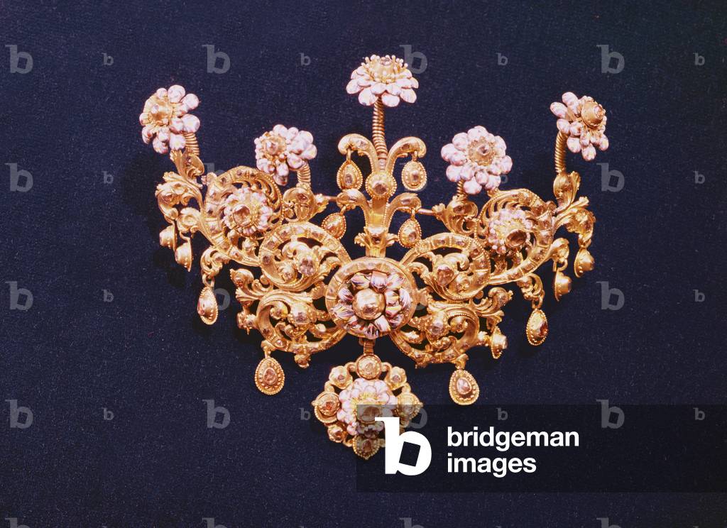 Stomacher, Spanisch, 18. Jh. (Gold besetzt mit Roseschliff-Diamanten)