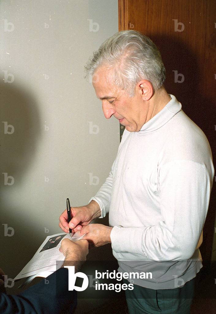 Vladimir Ashkenazy in green