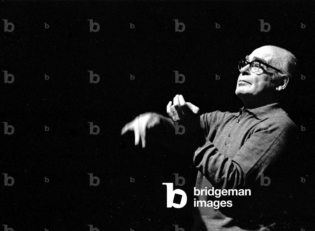 Paul Kletzki conducting a