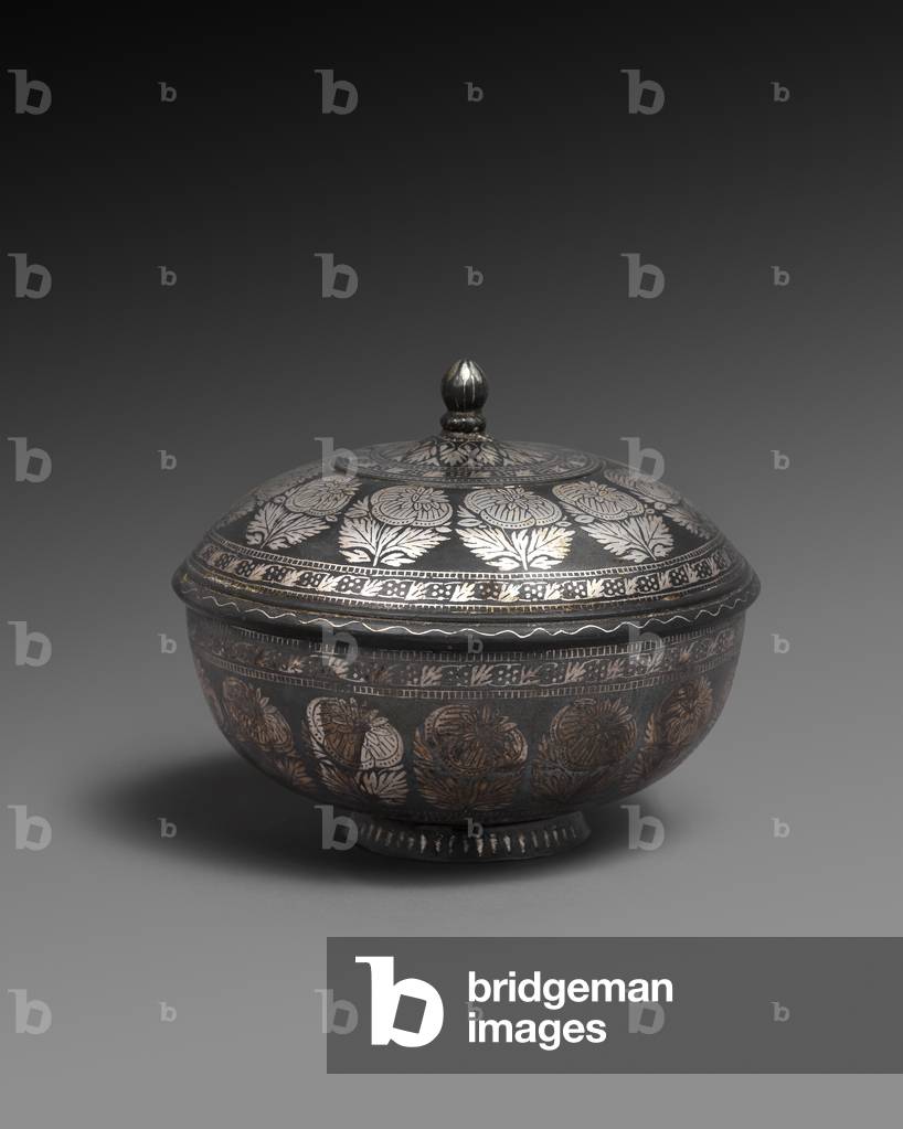 Bowl and cover, each with a band of naturalistic flowers,  18th century (metal alloy with silver inlay)