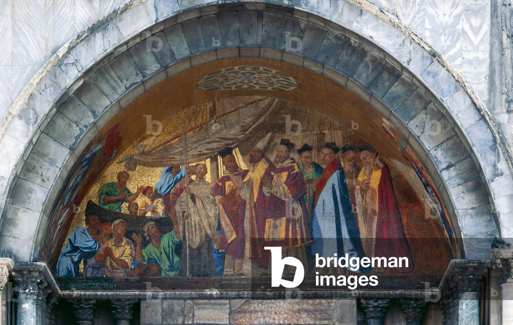 Mosaic showing Arrival in Venice with the body of the Evangelist, Saint Mark's Basilica, Venice (photo) 