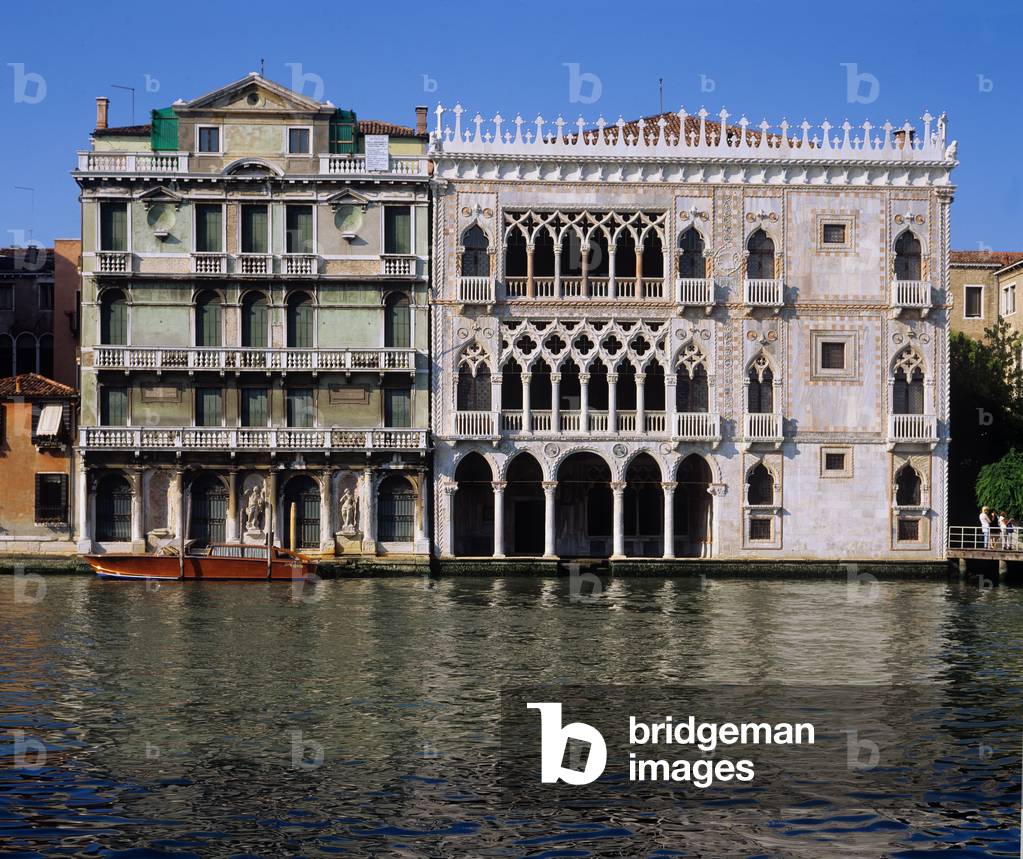 Front view of Palazzo Ca D'Oro, Venice, Italy (photo)