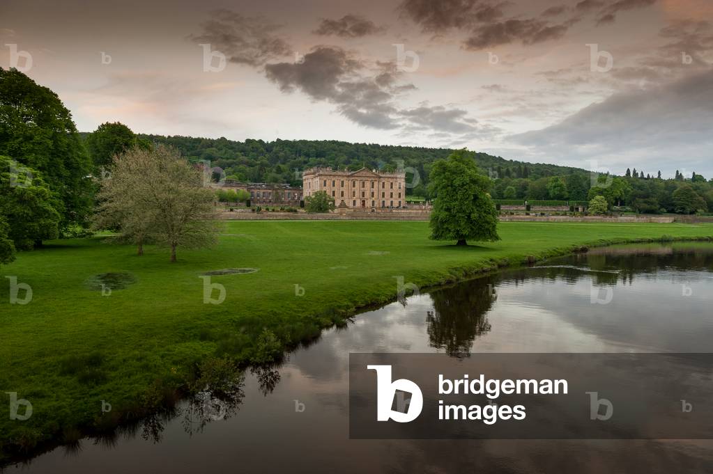View of Chatsworth House, Derbyshire, UK (photo)