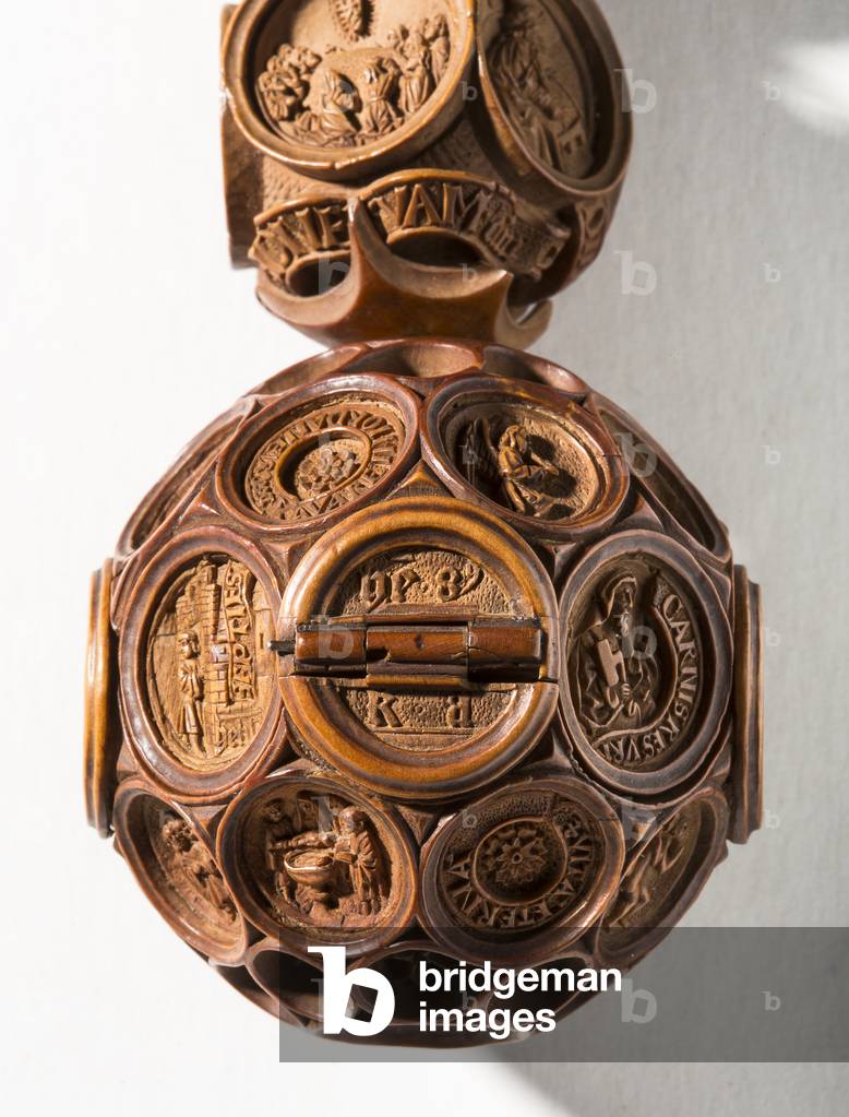 Henry VIII's Rosary (boxwood)