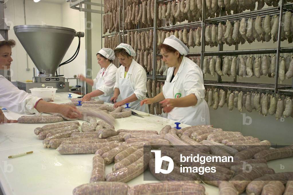 Bild von Fotografie "Zubereitung einer neapolitanischen Salami"