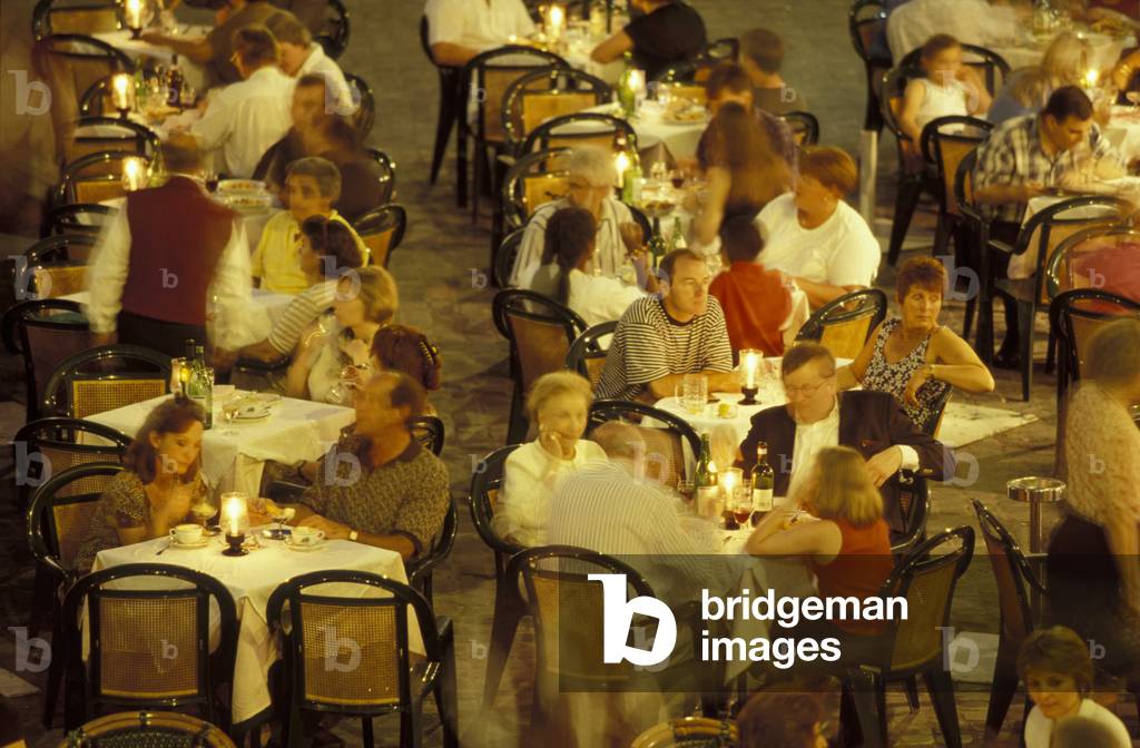 Bild von Fotografie "Restaurant auf der Piazza del Pantheon"