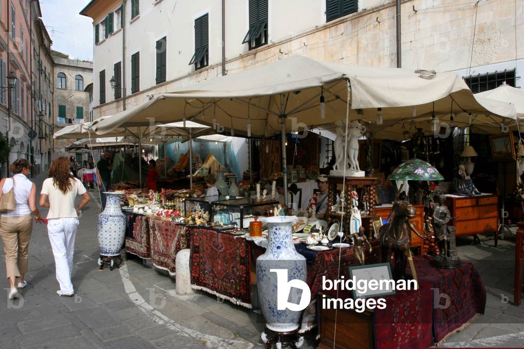 Gift and fancy goods stall, La Soffitta nella Strada, Summer antiquary fair, Sarzana, Ligury, Italy