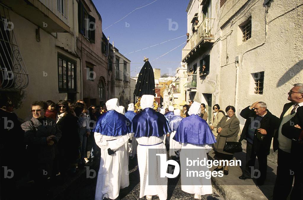 Immagine di Fotografia "La processione del Venerdì Santo che precede la Pasqua"