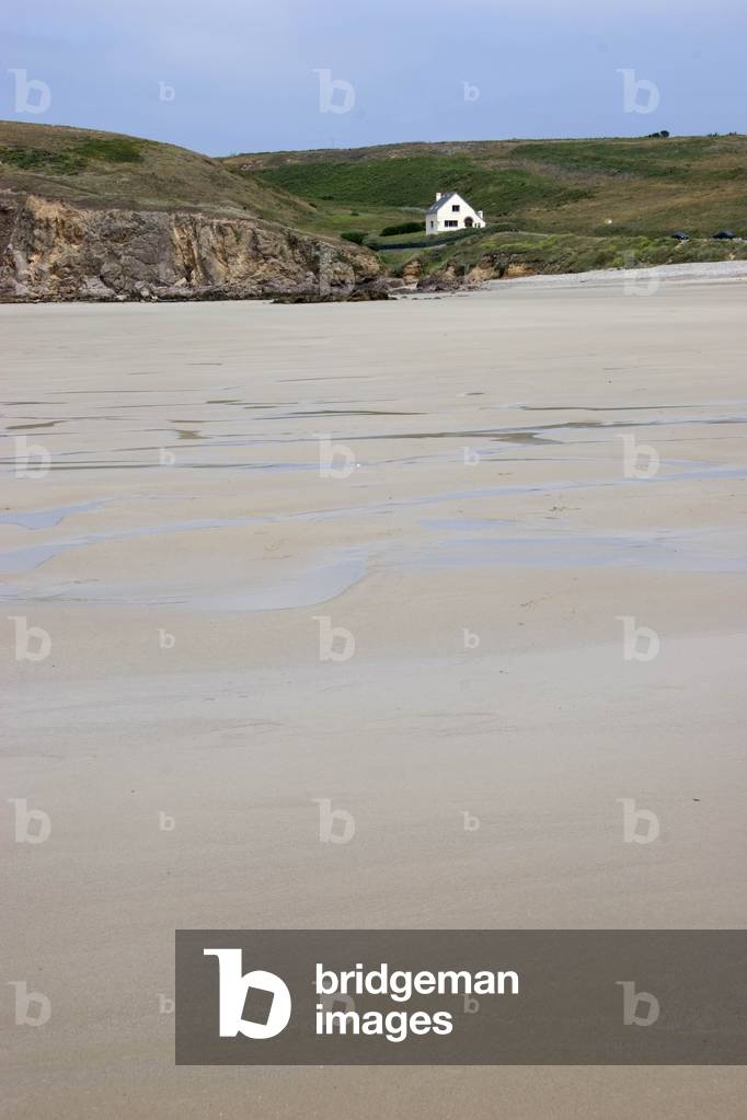 La Baie des Trépasts, Cap Sizun and Point du Raz lighthouse, Brittany, France, Europe