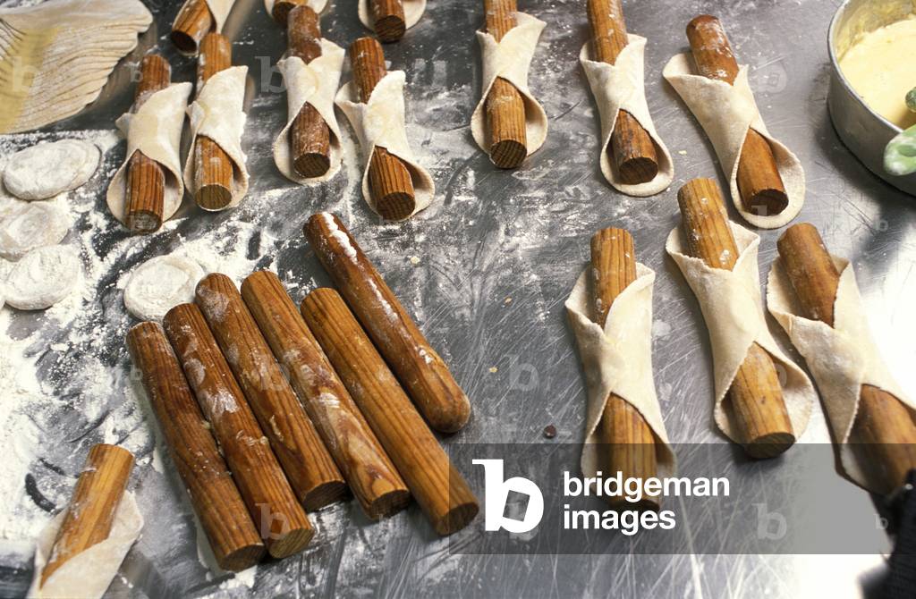 Preparation of cannoli, Trapani, Sicily, Italy