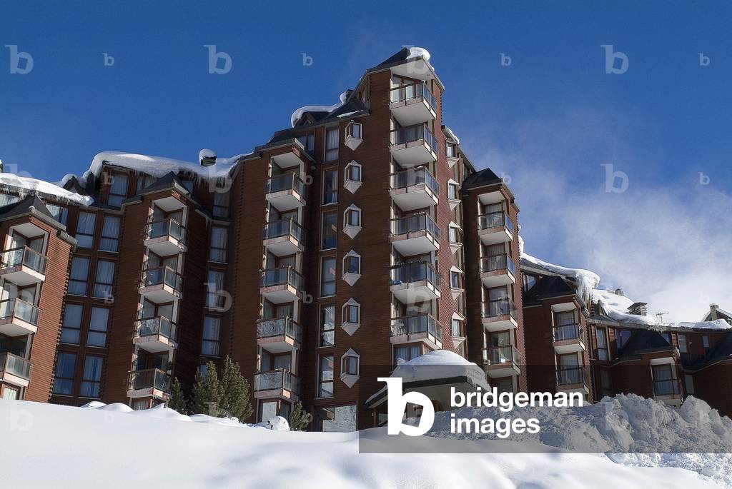 Foreshortening, Breuil Cervinia, Valle d'Aosta, Italy
