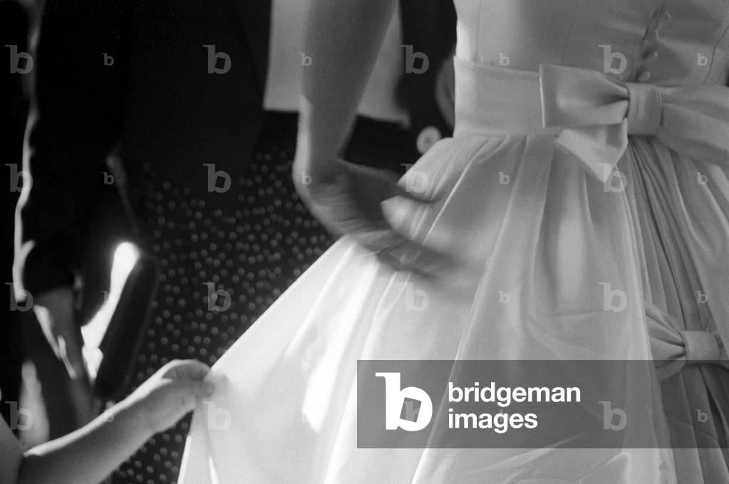 Immagine di Fotografia "Preparazione di una sposa", b/w