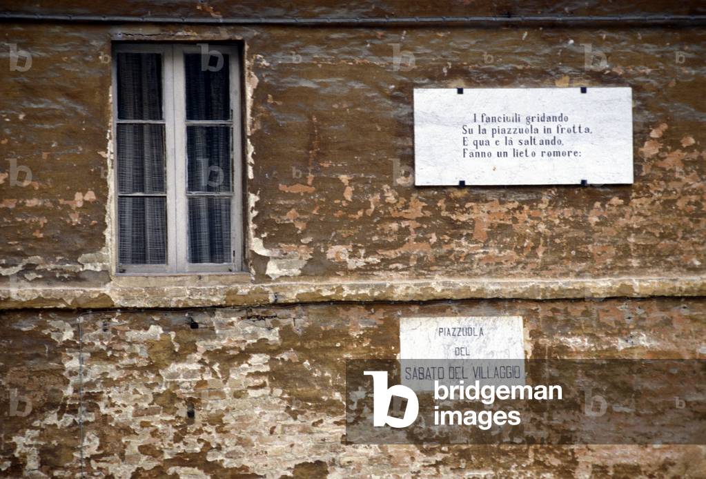 Sabato del villaggio square, Recanati, Marche, Italy.