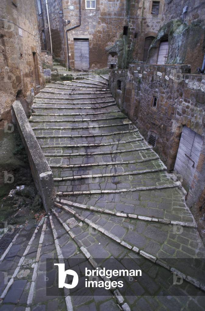 Steps to Porta Sovana, Pitigliano, Archeotrekking in Tuscany, Italy