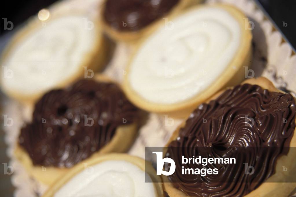 Ricotta and chocolate tarts, Livorno, Tuscany, Italy