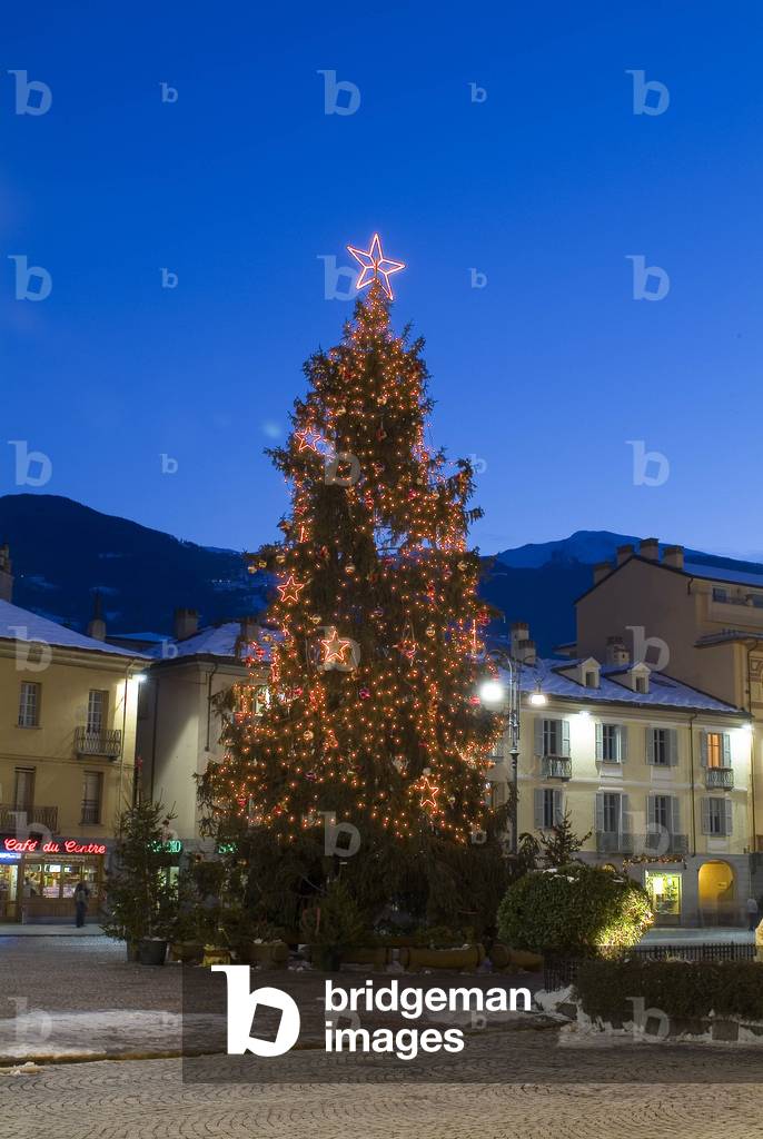 Christmas tree, Chanoux square, Aosta, Valle d'Aosta, Italy