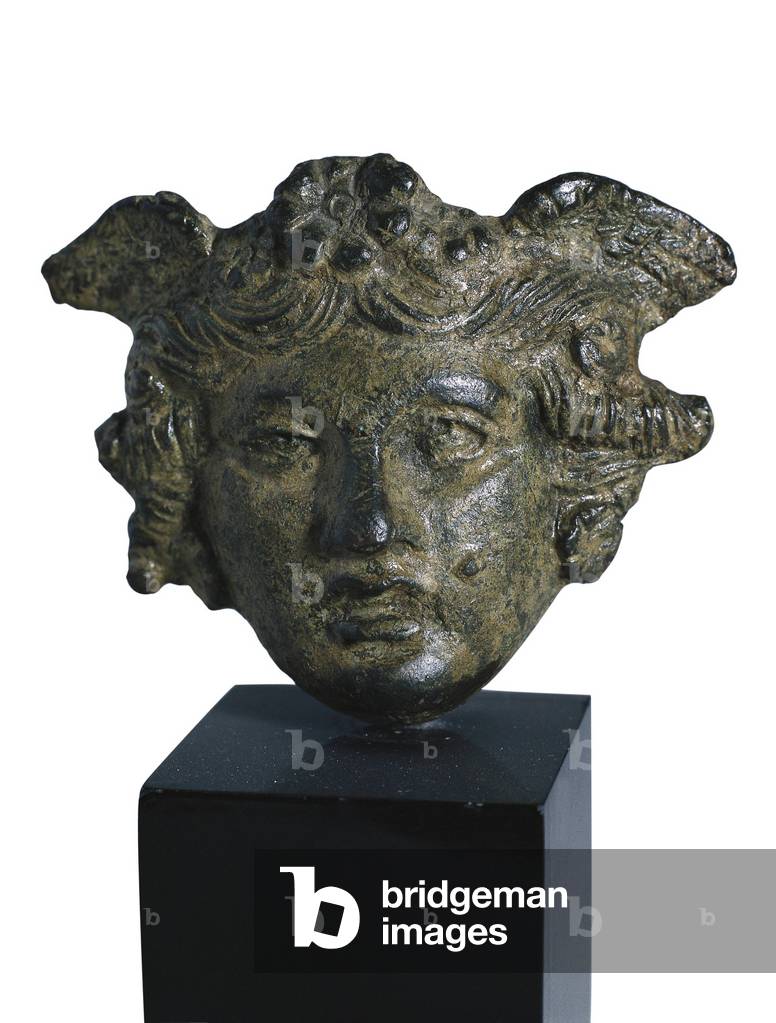 Testa di Medusa. Arte romana. Scultura in bronzo. SPAGNA. CATALONIA. BARCELLONA. Museo Archeologico di Barcell