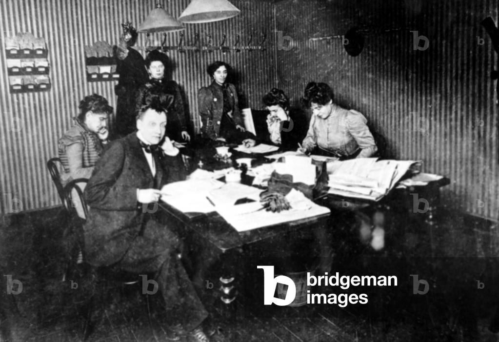 editorial staff of feminist paper La Fronde in 1897 with in the foreground editor in chief Mrs de Montifaud (France)