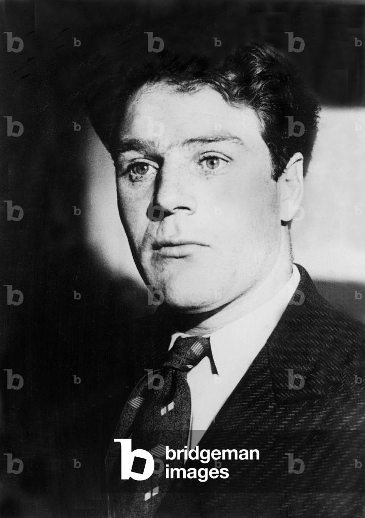 Marc Bernard received the Goncourt prize in 1942 for his novel Pareil a des Enfants