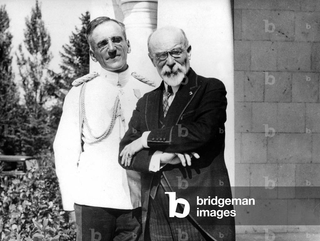 Louis Barthou (r, 1862-1934) French minister of foreign affairs, during a visit in Belgrade in august 1934 here with king Alexander 1st of Yugoslavia (1888-1934), they will be murdered in october 1934 inMarseille