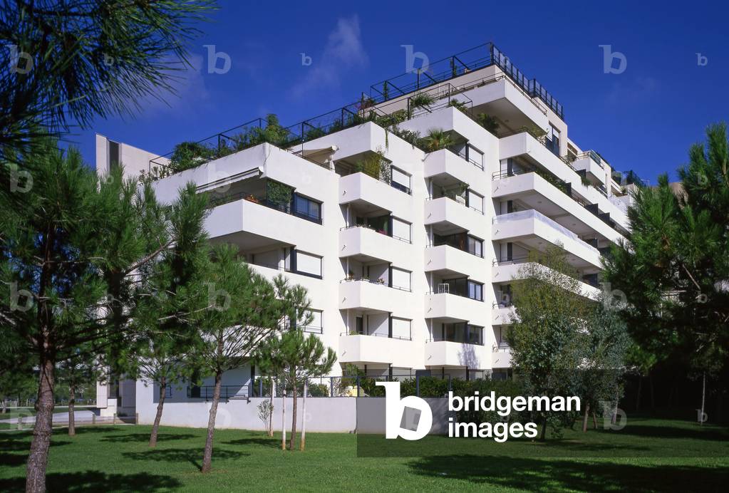 Private promotion housing in Montpellier (Herault). Architect Adrien Fainsilber, 2002.