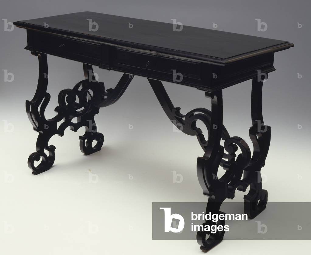 Volute Lombard table, Italy, 17th century
