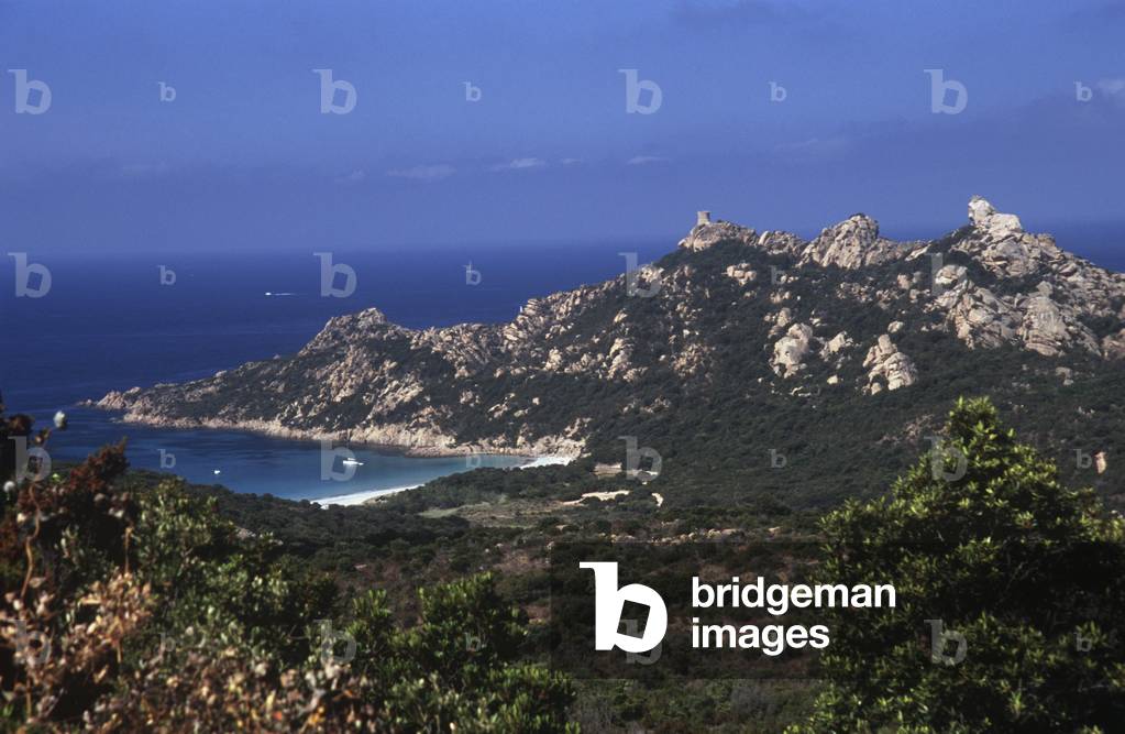 France; Corsica; Corse-du-Sud; Roccapina. Lion Rock and bay
(photo)