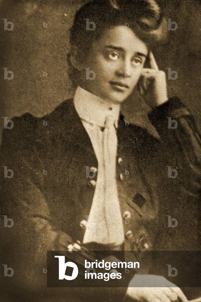 Sophia Parnok, c.1911 photo)