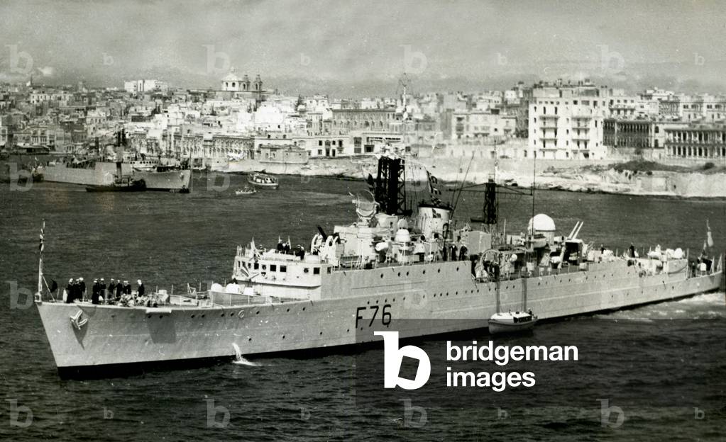 Royal Navy Ship H.M.S. Virago, c.1954 (photo)