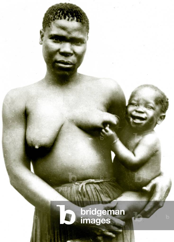 Zulu woman with her baby, 1923 (photo)