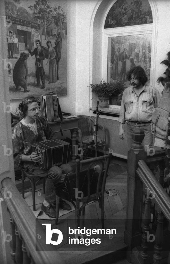 Recording of album 'A la belle de mai' French singer Renaud (Renaud Sechan), at home, Paris, 1994 (photo)