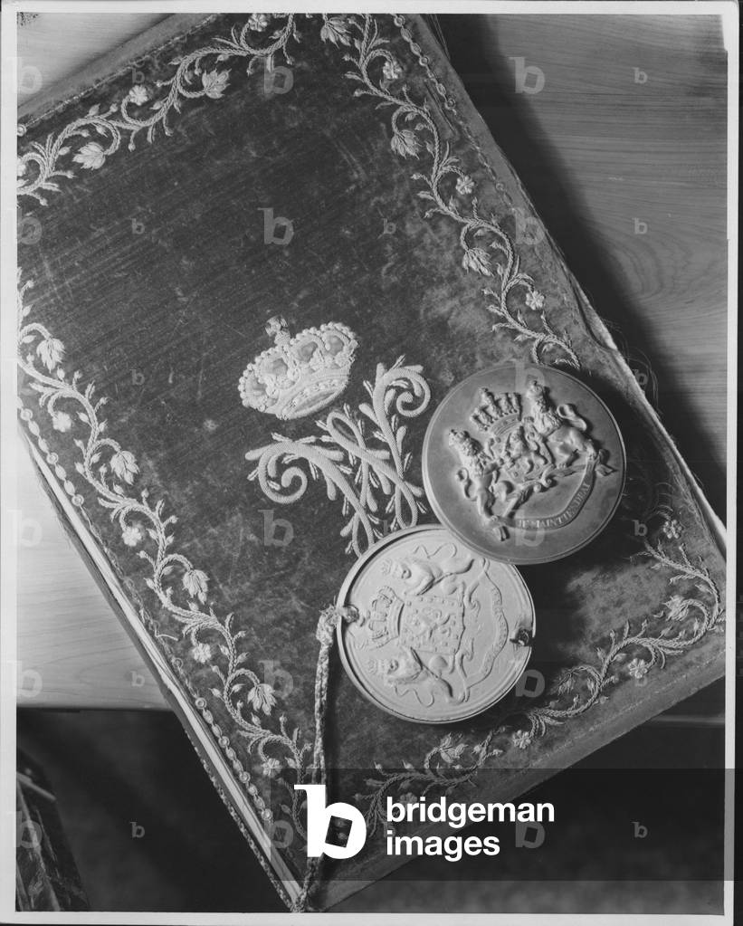 French and Texas seals, 1935-36 (b/w photo)