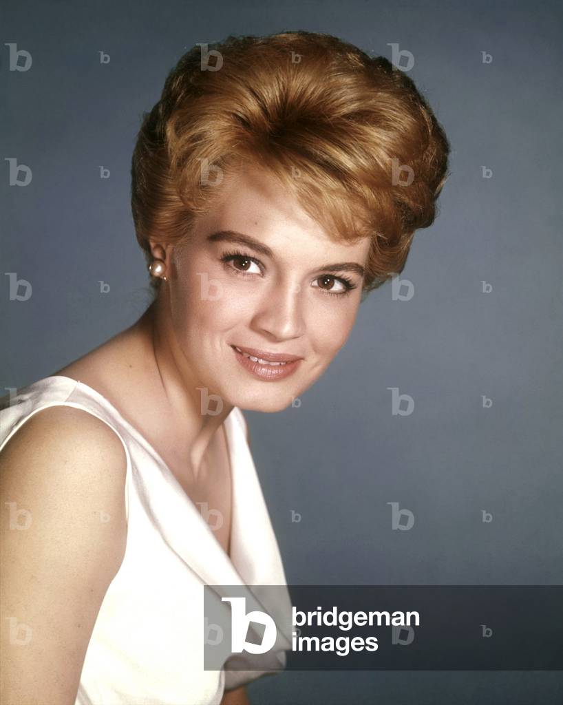 Angie Dickinson