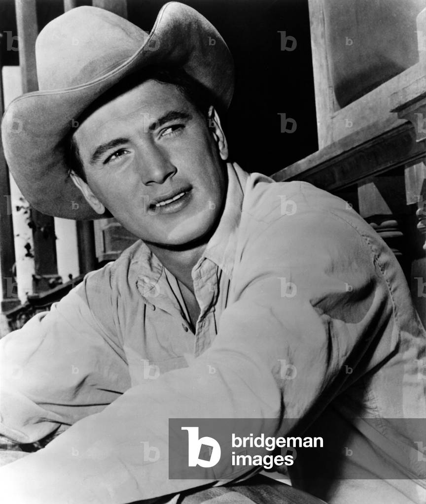 Giant, 1955 directed by GEORGE STEVENS Rock Hudson (b/w photo)