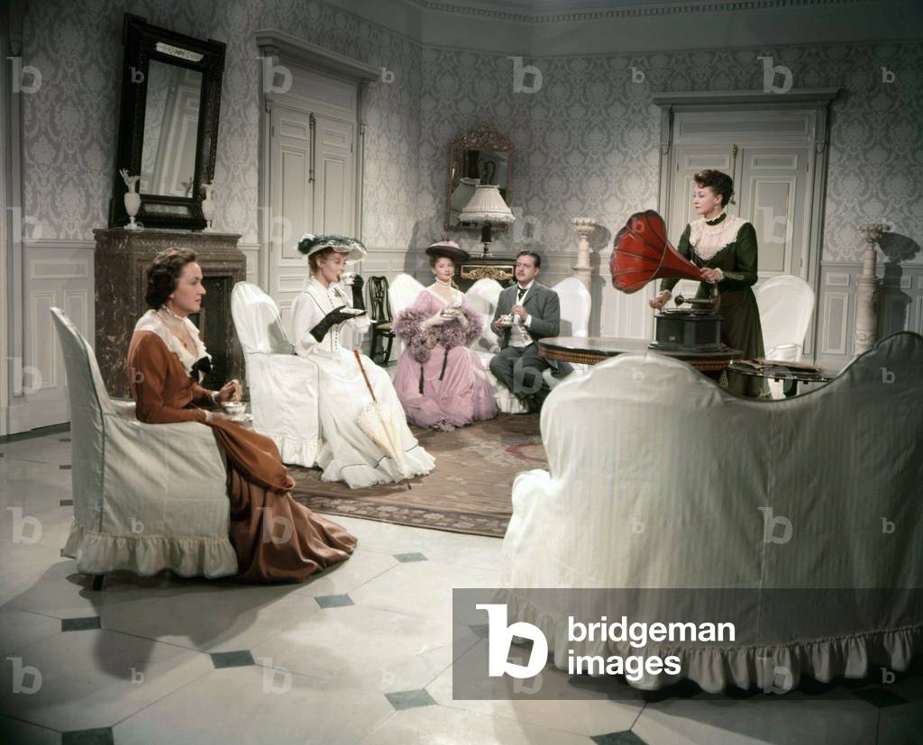 LES GRANDES MANOEUVRES, 1955 directed by RENE CLAIR Jacqueline Maillan, Michele Morgan, Simone Val¿re, Jean Desailly and Lise Delamare (photo)