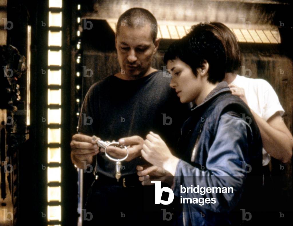On The Set, Jean-Pierre Jeunet Directs Wynona Ryder., Alien Resurrection 1997 Directed By Jean-Pierre Jeunet