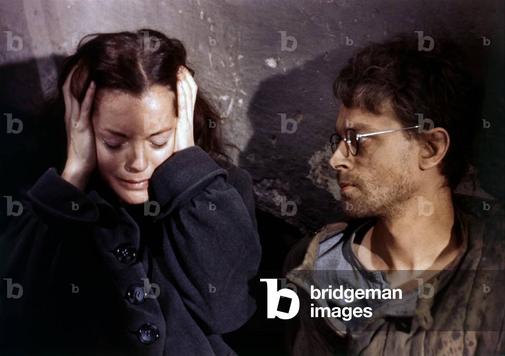 Gruppenbild mit Dame by Aleksandar Petrovic, 1977