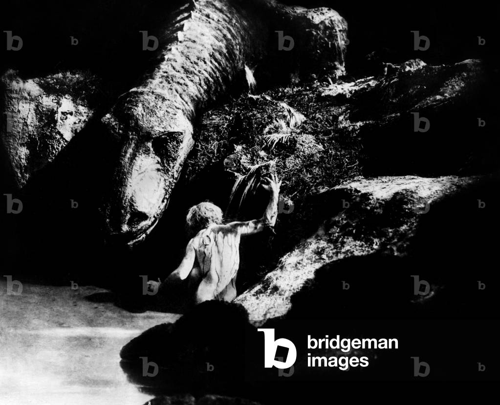 Ufa / DrLes Nibelungen (Die Nibelungen) De Fritz Lang 1924 AllAvec Paul Richter (Siegfried)Classique Allemand MuetExpressionisme, Homme Nu, Combat Contre Un Monstre