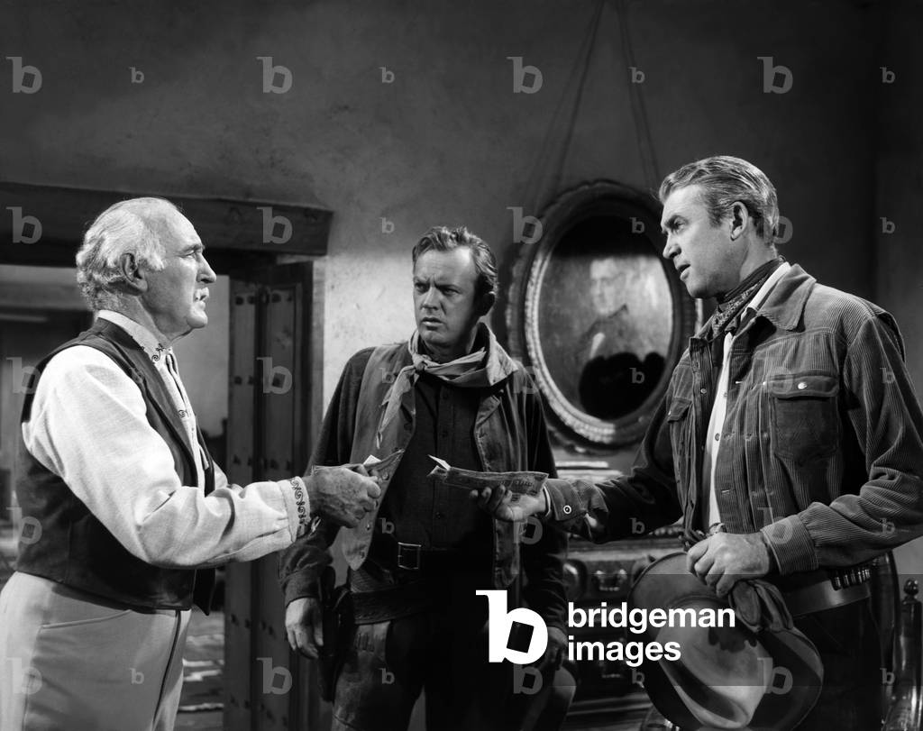 The Man from Laramie directed by Anthony Mann, starring James Stewart here with Donald Crisp, Arthur Kennedy, 1955 (photo b/w)