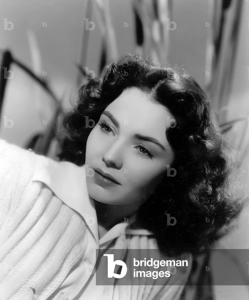 Jennifer Jones (photo)