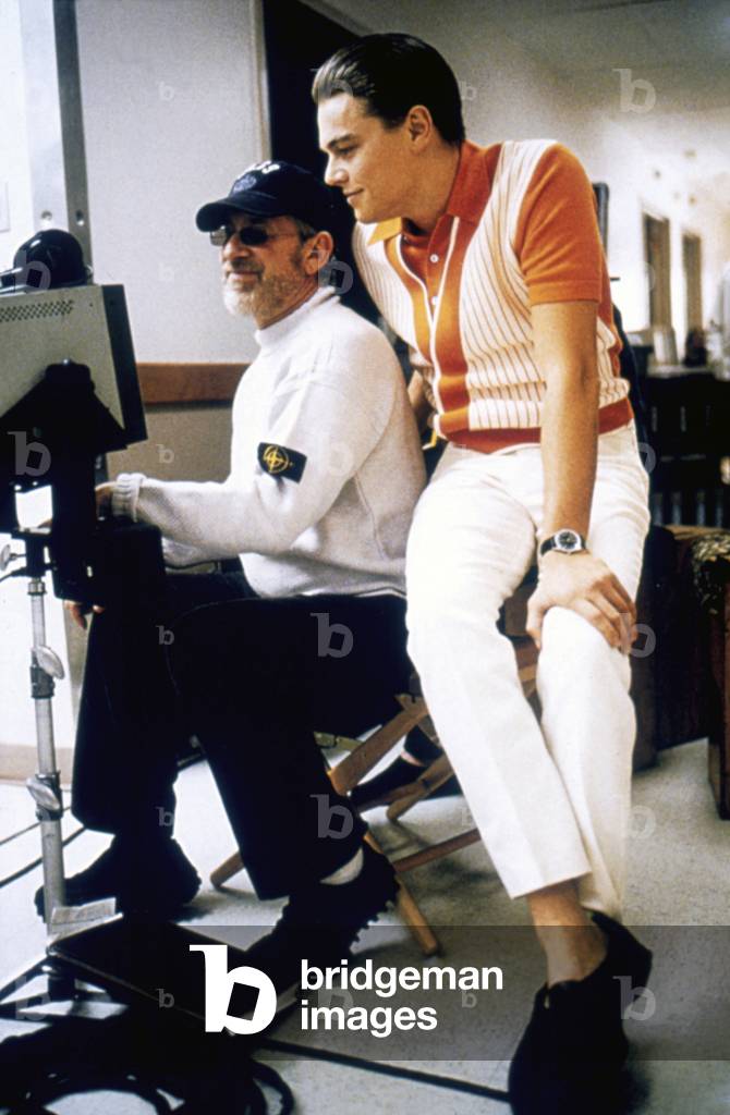 On The Set, Steven Spielberg And Leonardo Dicaprio, Catch Me If You Can 2002 Directed By Steven Spielberg