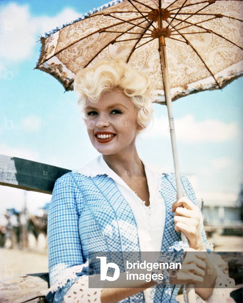 La Blonde and le Sheriff THE SHERIFF OF FRACTURED JAW by RaoulWalsh with Jayne Mansfield, 1958 (photo)