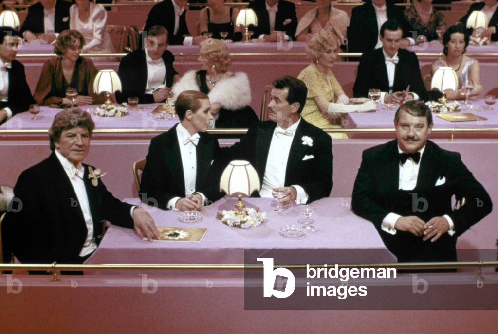 Robert Preston, Julie Andrews, James Garner And Alex Karras, Victor Victoria 1982 Directed By Blake Edwards