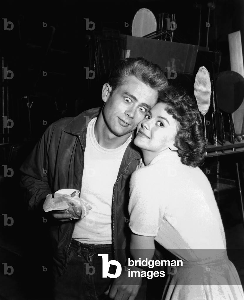 On the set with James Dean and Natalie Wood, 1955 (photo)