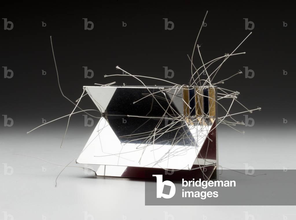 Brooch 4, 2003 (stainless steel; gold leaf; and red, black, and dark blue pigment)