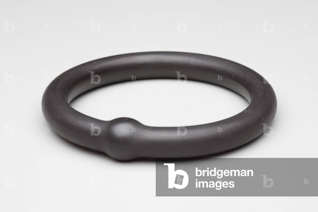 Gold Makes You Blind bracelet, 1980 (rubber and gold)