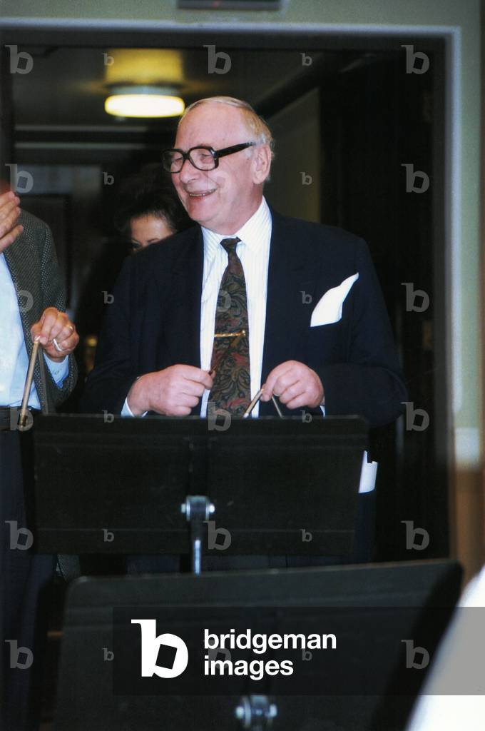 Victor Hochhauser - playing