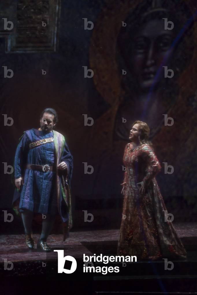 José Bros as Fernando and Sonia Ganassi as Leonor (photo)